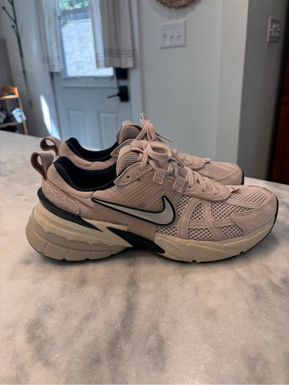 Nike V2K Run Sneakers ! Pink and Beige Chunky Nike's in Platinum Violet Colorway - Picture 4 of 6